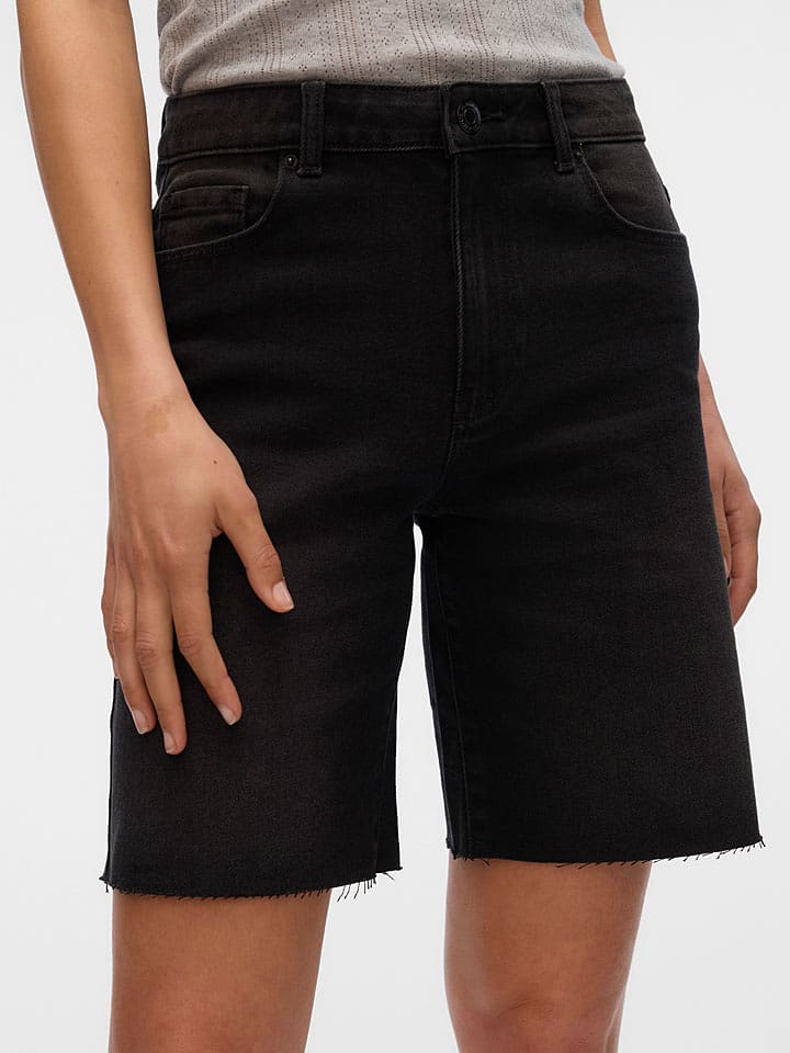 Vero Moda Szorty dżinsowe w kolorze czarnym rozmiar: M