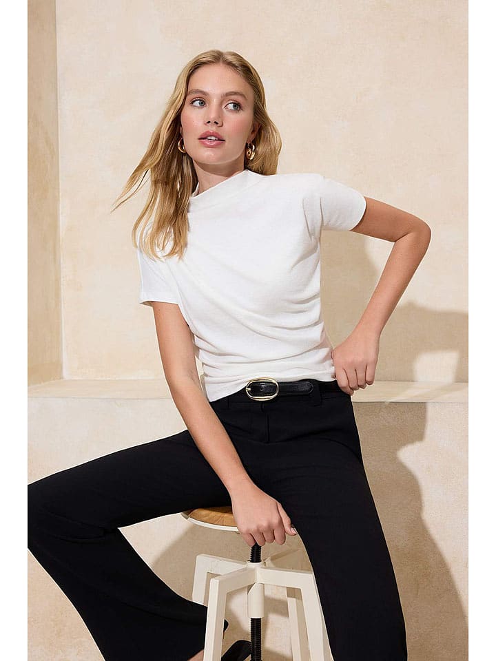 trendyol Bluse in Creme - 68% | Größe S | Damen-blusen