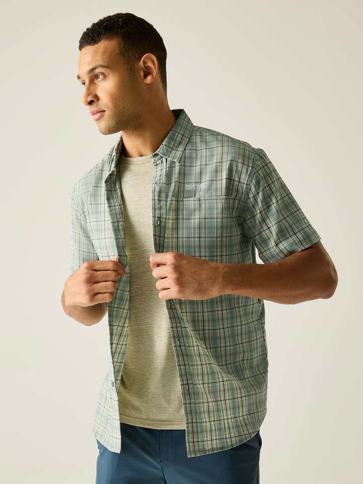 Regatta Funktionshemd "Begarno" in Türkis - 70% | Größe M | Herren-sportshirts