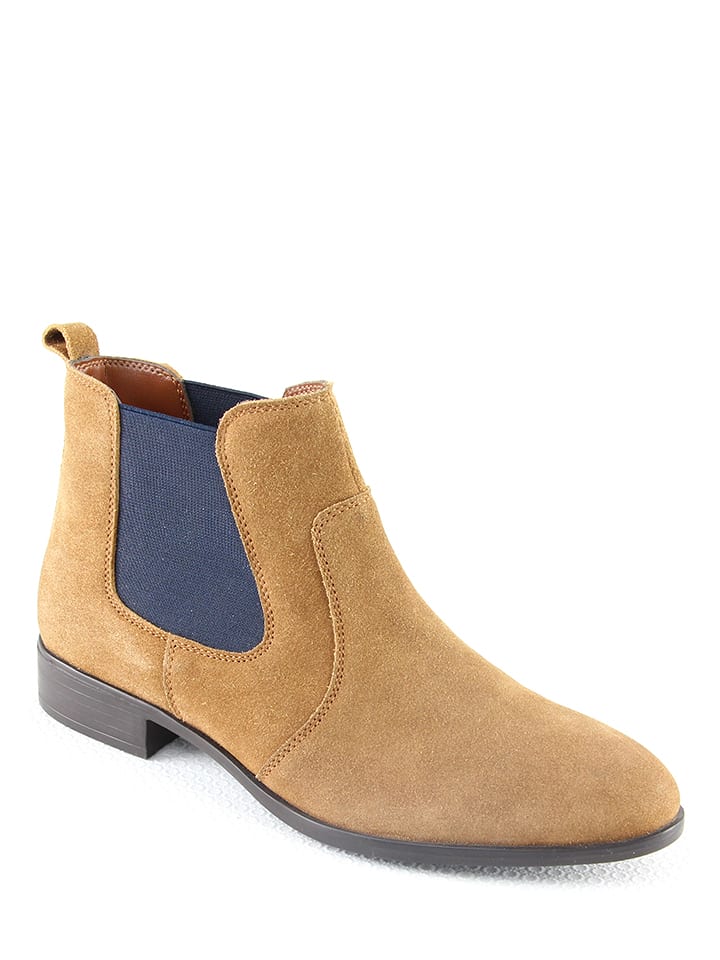boots manoukian