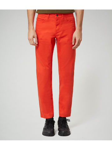Napapijri Spodnie chino "Marmul" w kolorze pomarańczowoczerwonym