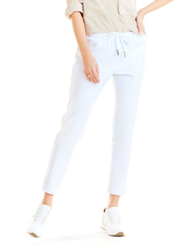Awama Spodnie w kolorze białym