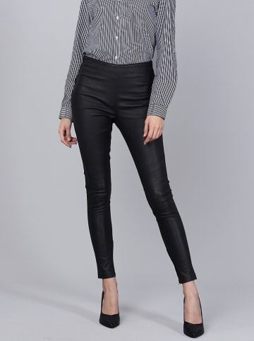 Basics & More Skórzane spodnie w kolorze czarnym