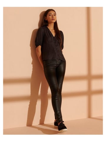 Superdry Spodnie - Skinny fit - w kolorze czarnym