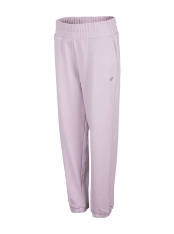 4F Spodnie w kolorze liliowym