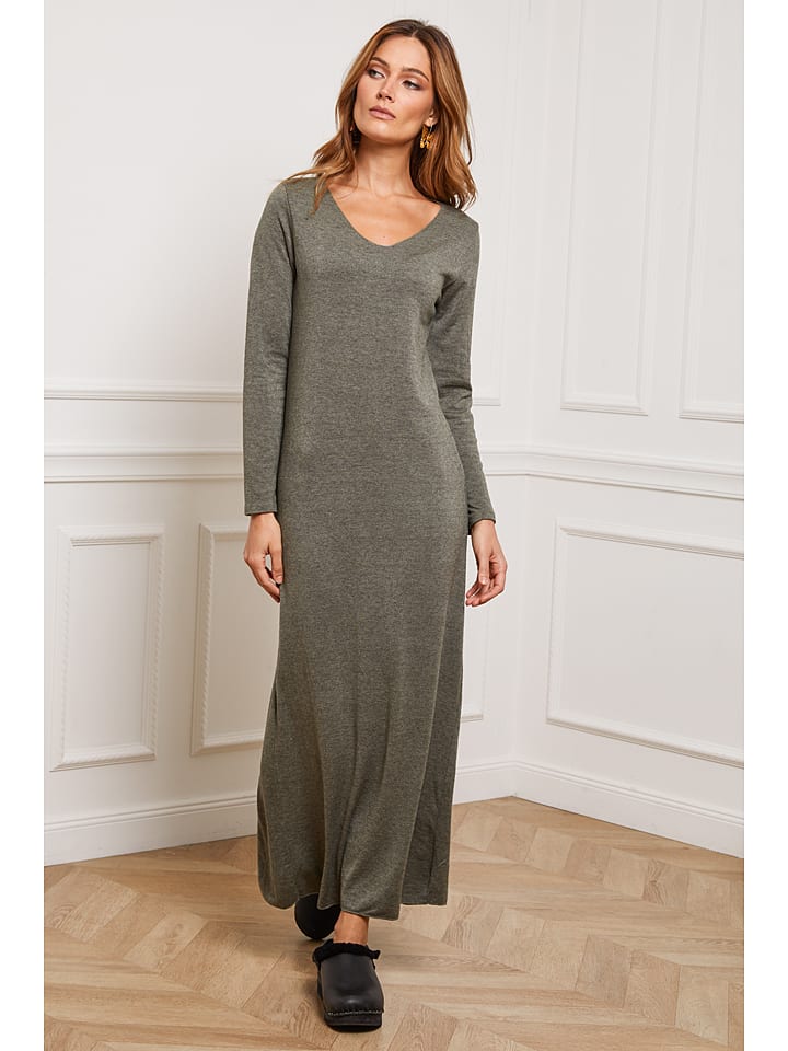 Sukienka dzianinowa "Dovel" w kolorze khaki