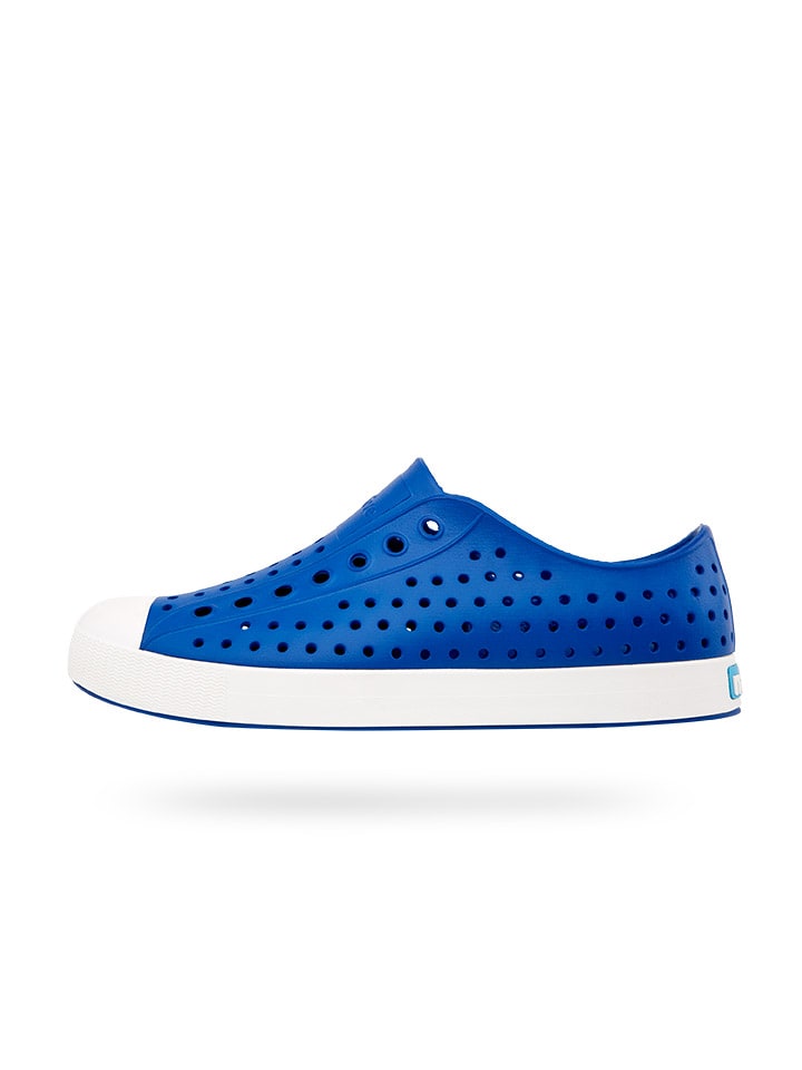 Slippersy w kolorze niebiesko-białym