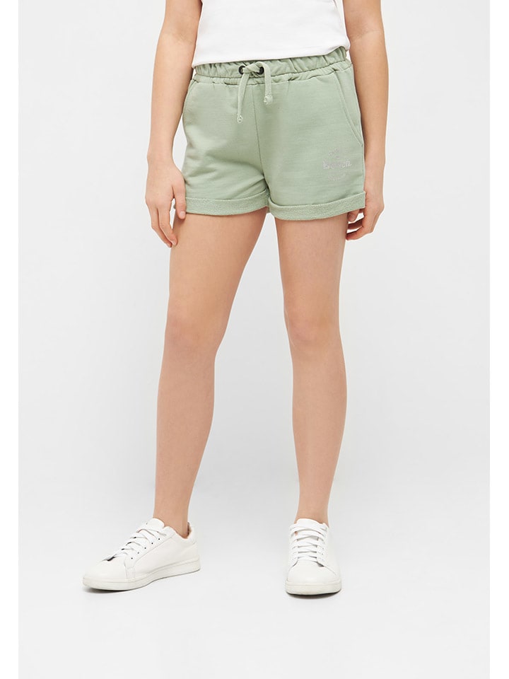 Bench sweat shorts top