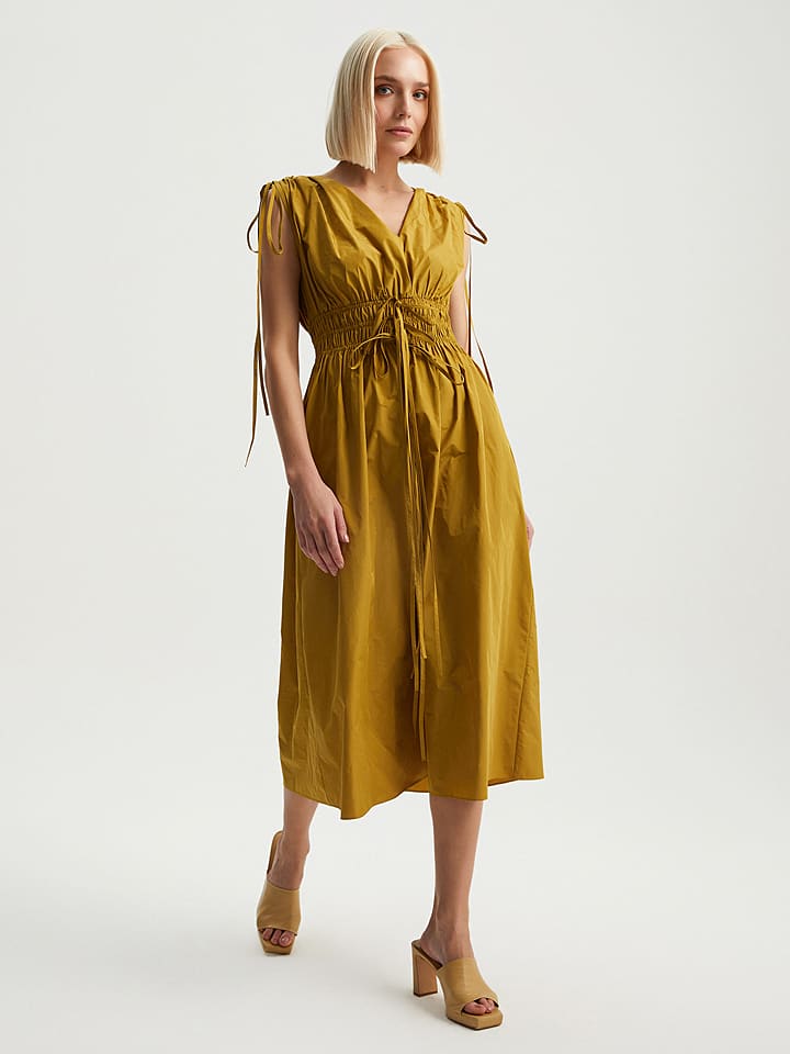 Mosterdgeel jurk clearance