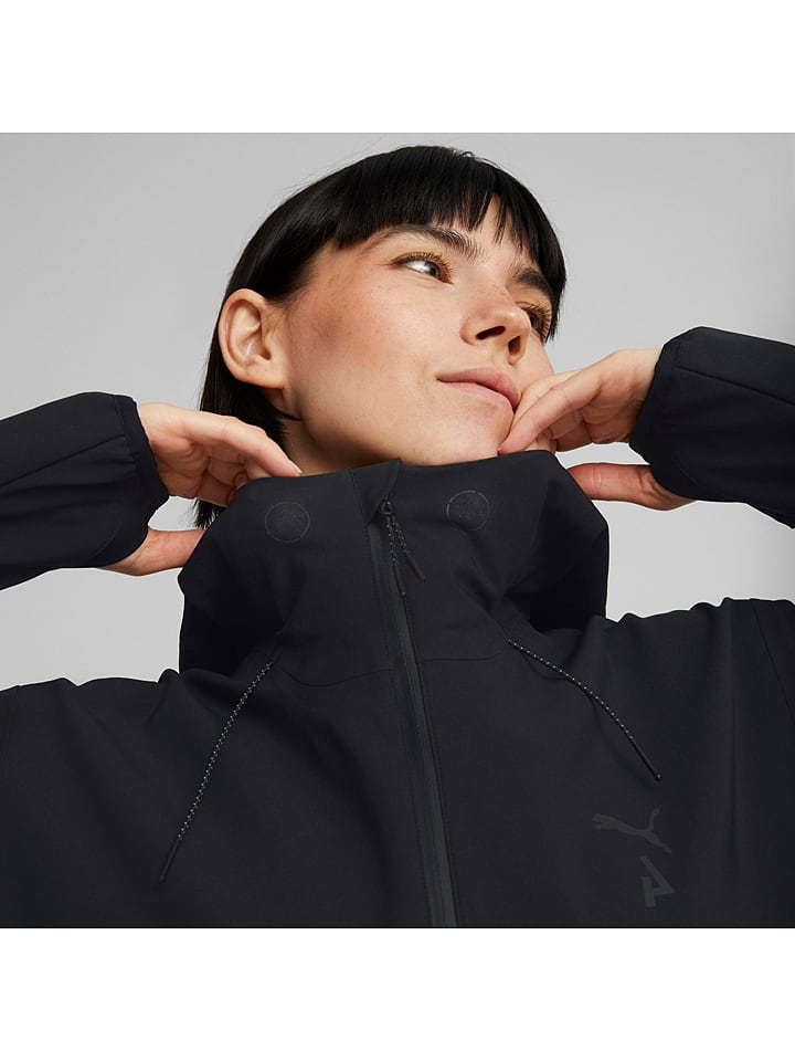 Puma regenjas 2025