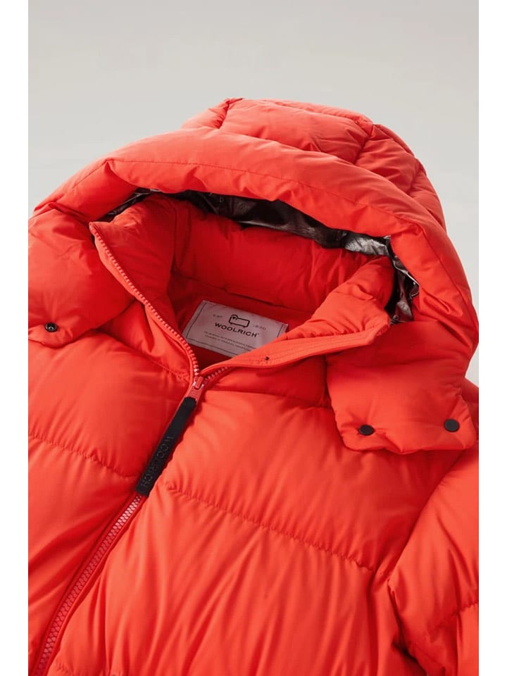 Woolrich Kurtka puchowa w kolorze czerwonym najlepsze wyprzeda e w limango