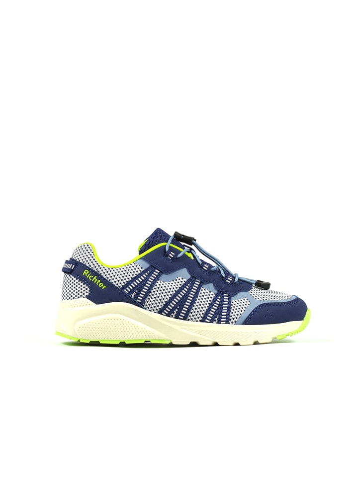 Sneakers in Blau