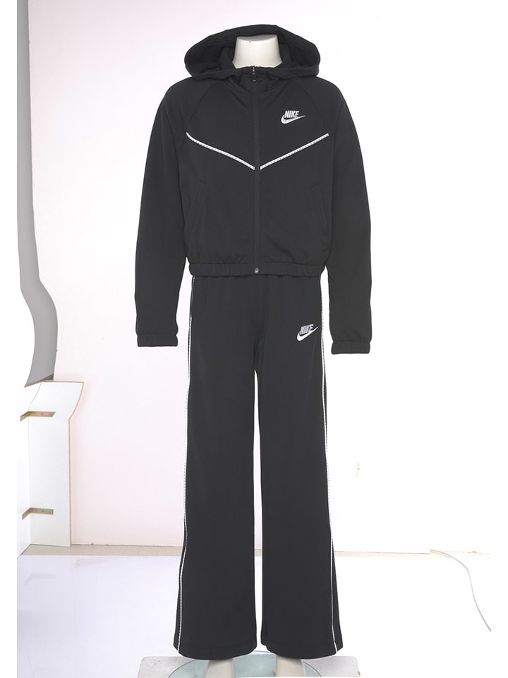 Black nike outfit deals
