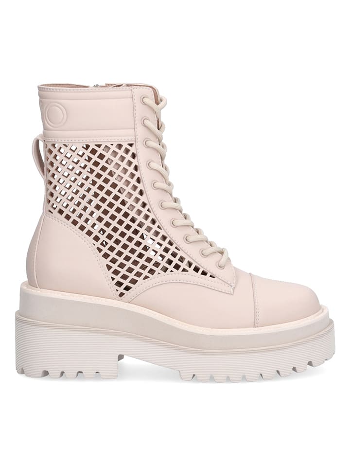 Boots in Beige