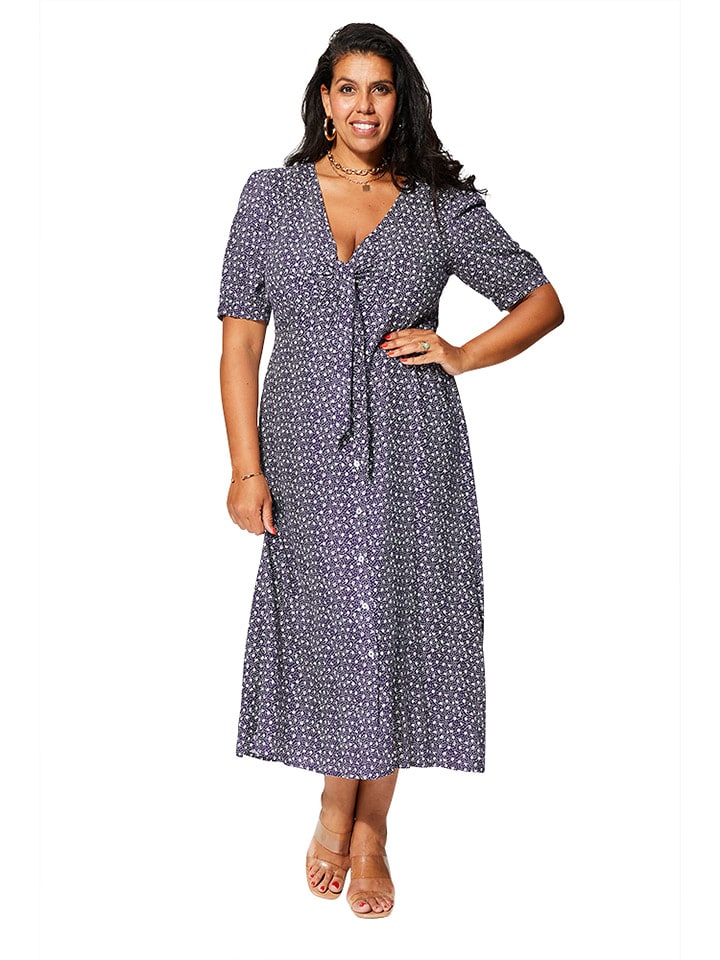 Kleid in Dunkelblau/ Weiß