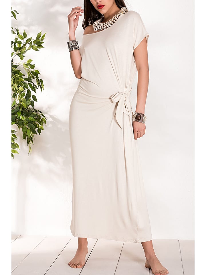 Kleid in Creme