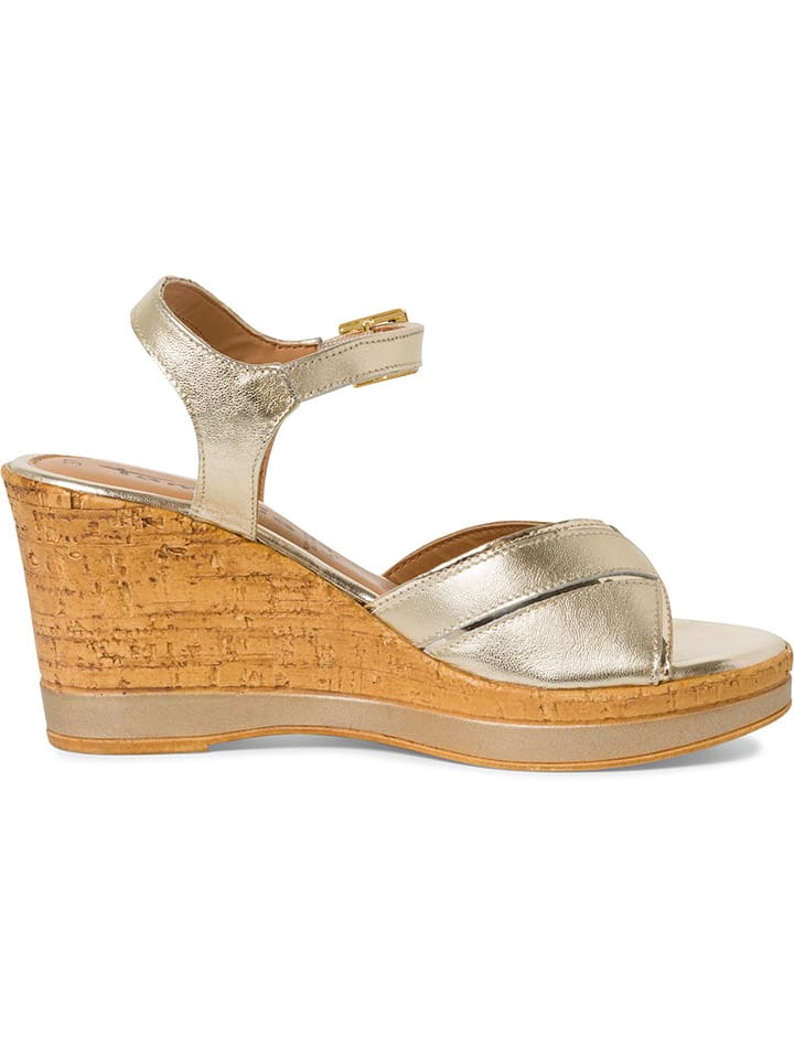 Keilsandaletten in Gold