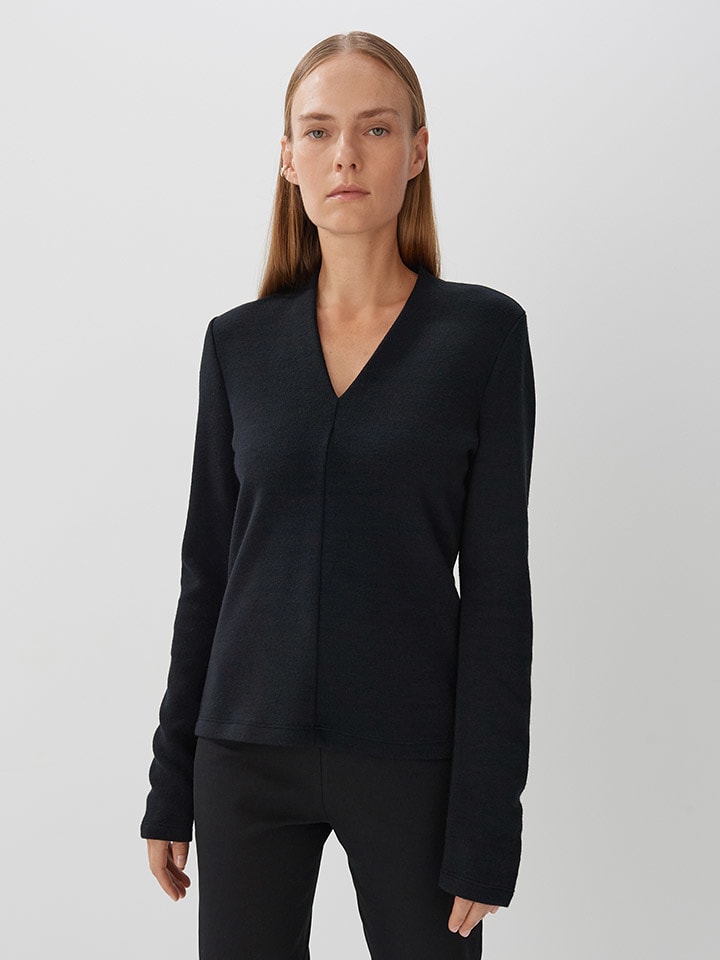 Sweter w kolorze czarnym