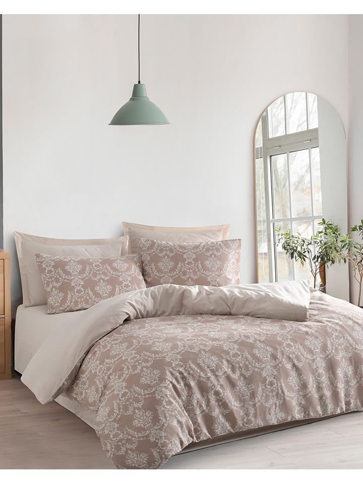 Beddengoedset lichtbruin
