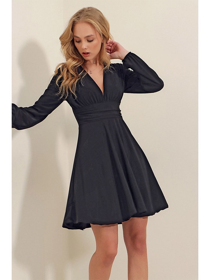 Kleid in Schwarz