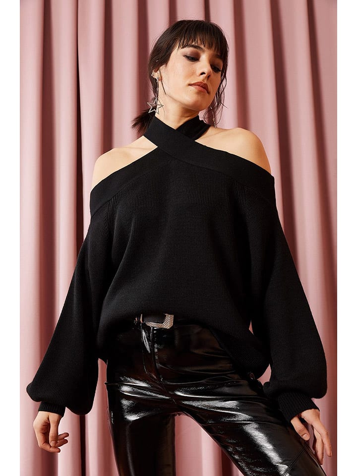 Sweter w kolorze czarnym