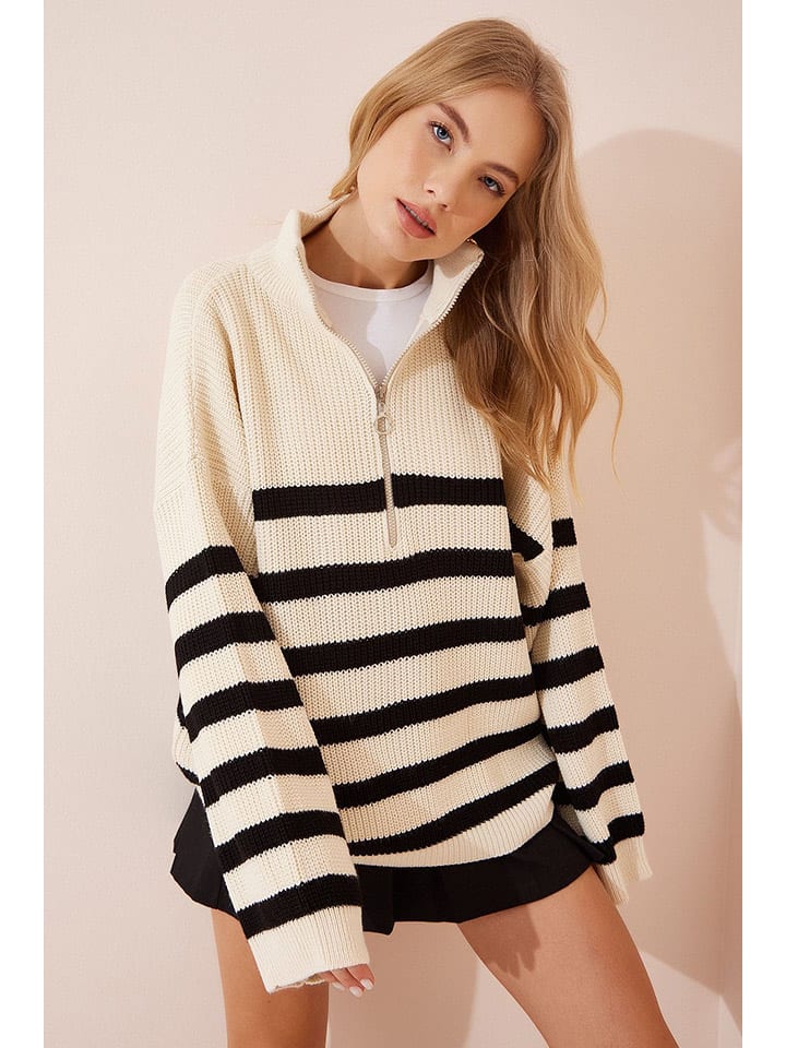 Sweter w kolorze kremowym