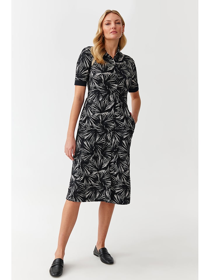 Kleid in Schwarz