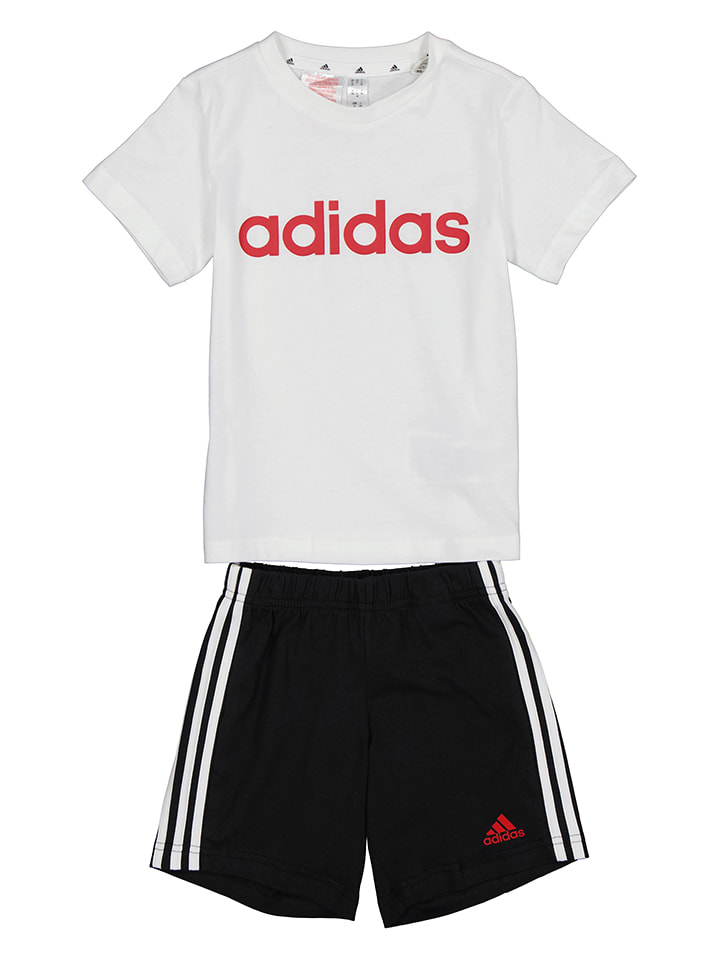 White adidas shirt outfit deals