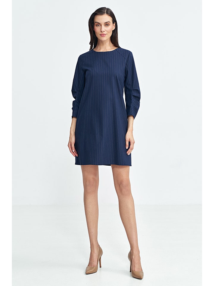 Kleid in Dunkelblau