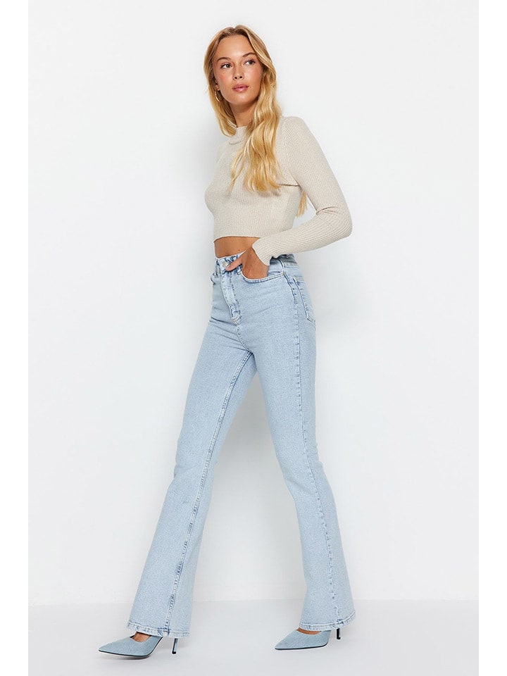 Jeans - Flare fit - in Hellblau