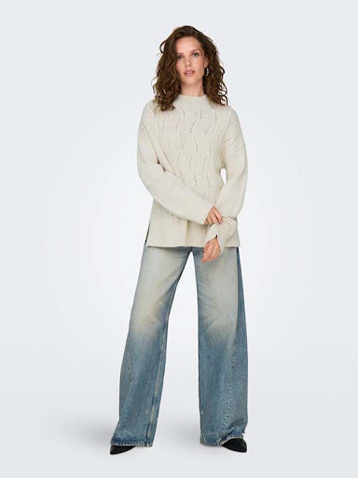 Sweter w kolorze kremowym