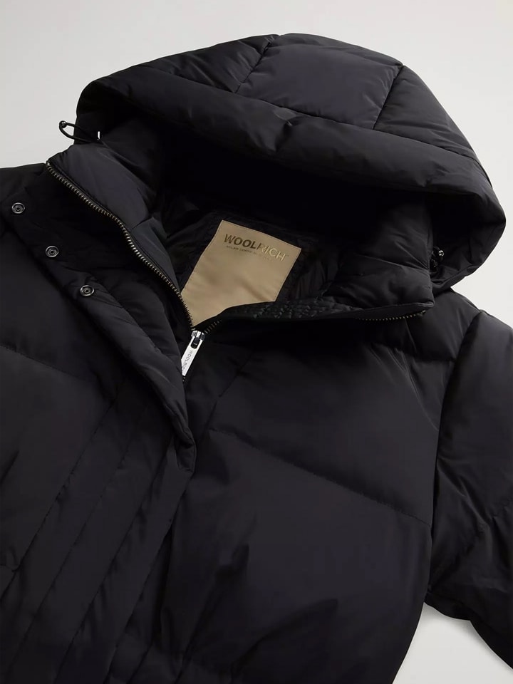 Woolrich Kurtka puchowa w kolorze czarnym najlepsze wyprzeda e w limango