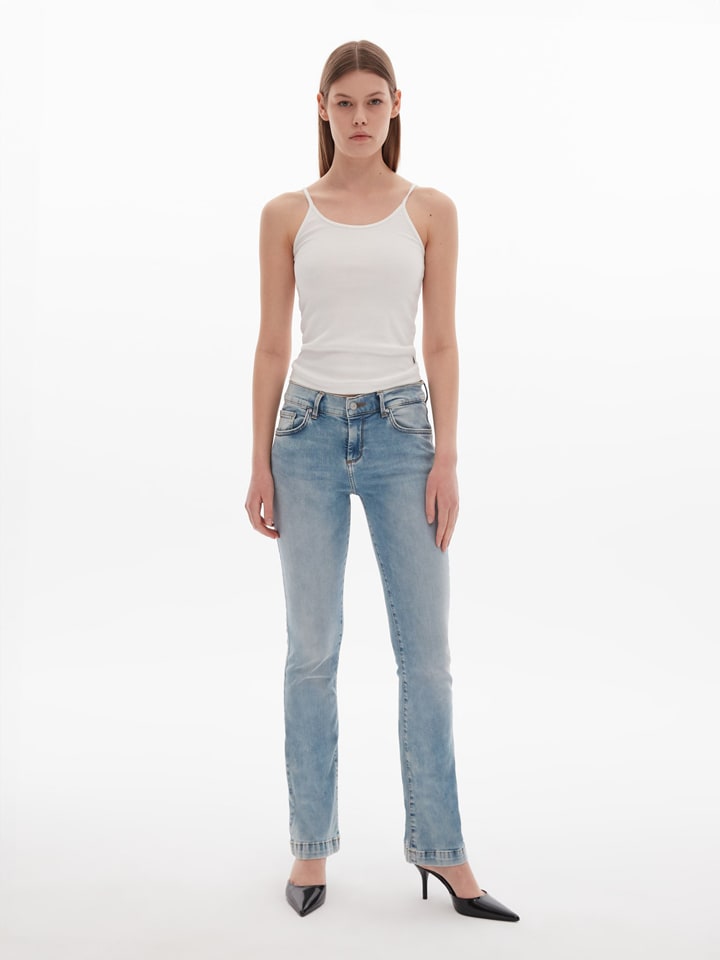 Dżinsy "Fallon" - Flare fit - w kolorze błękitnym