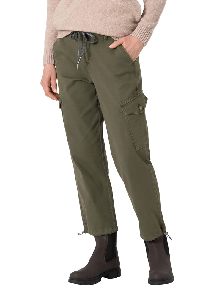 Bojówki w kolorze khaki