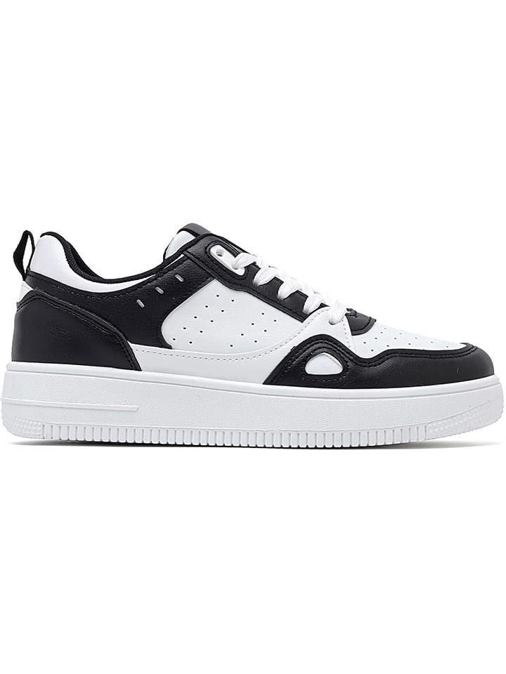 Sneakers in Schwarz/ Weiß
