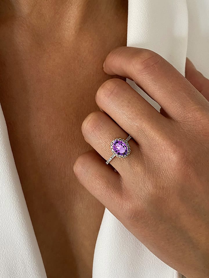 Zilveren ring met edelstenen