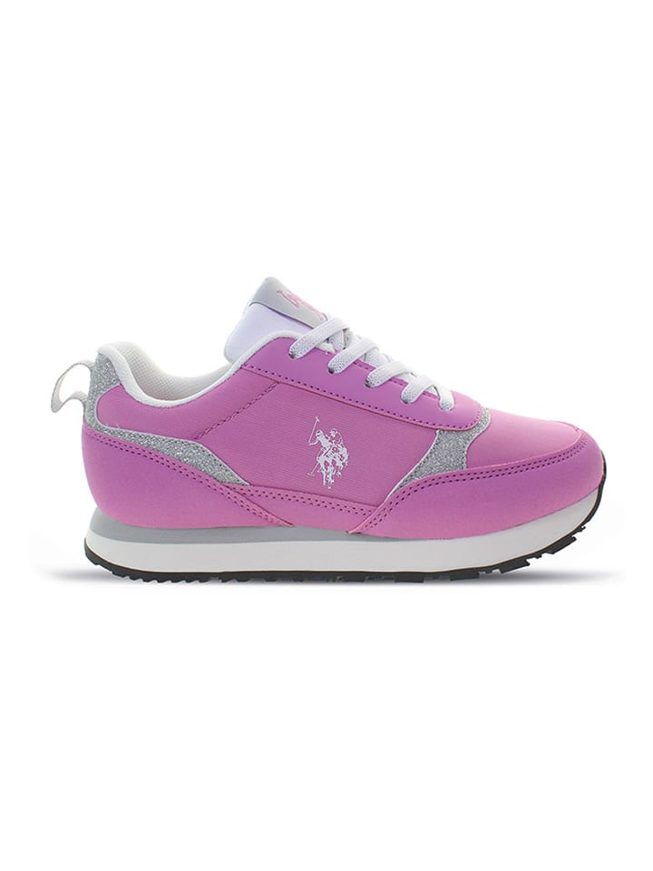 Sneakers in Pink
