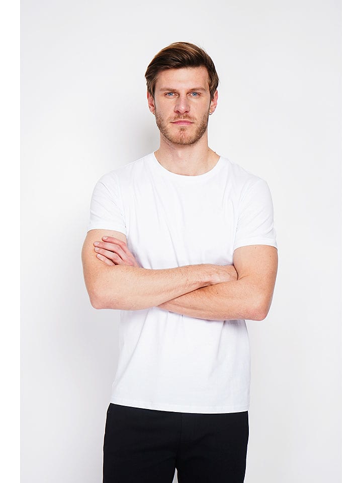 Shirt wit