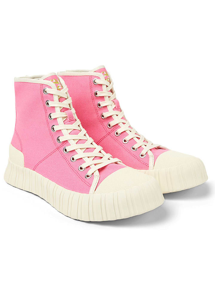 Sneakers in Pink