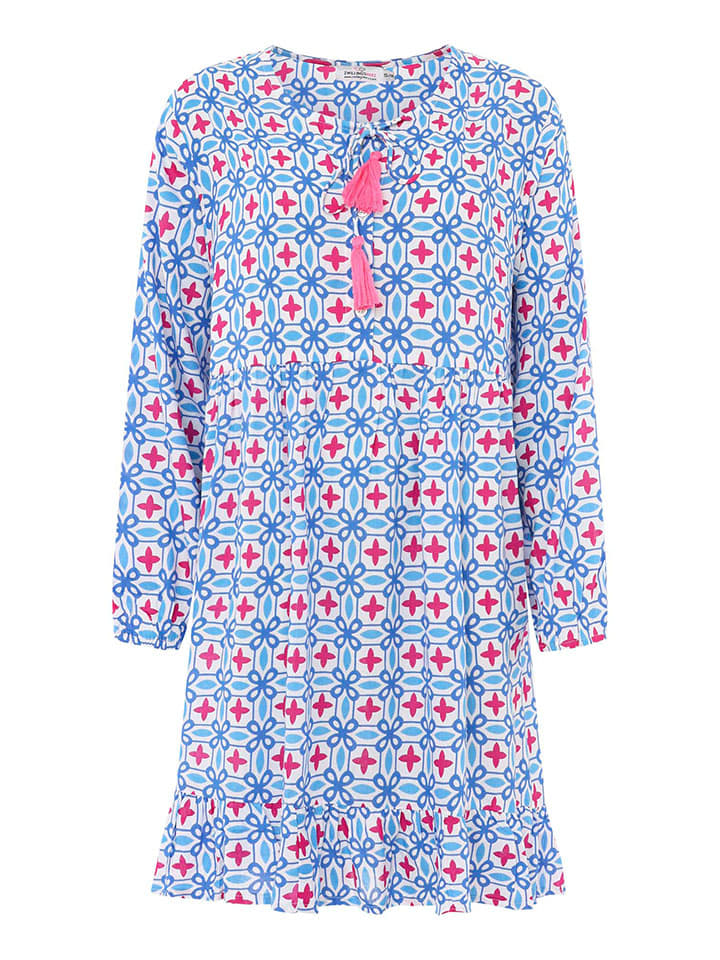 Sukienka w kolorze niebieskim