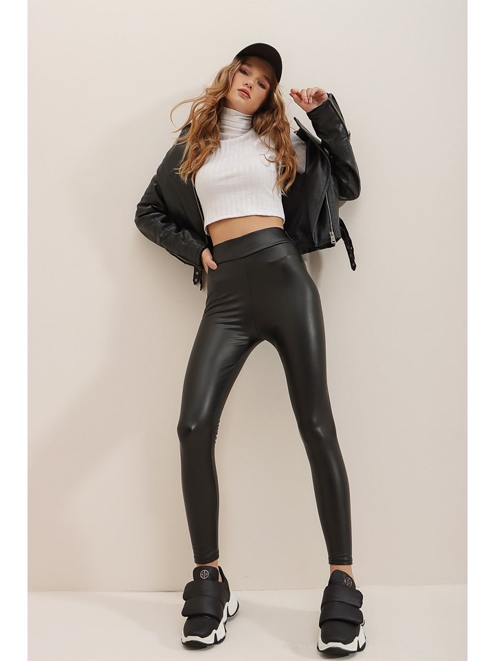 Legginsy w kolorze czarnym