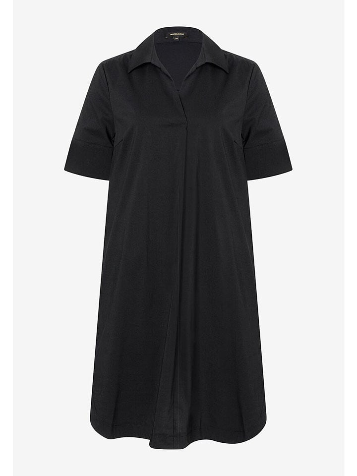 Kleid in Schwarz