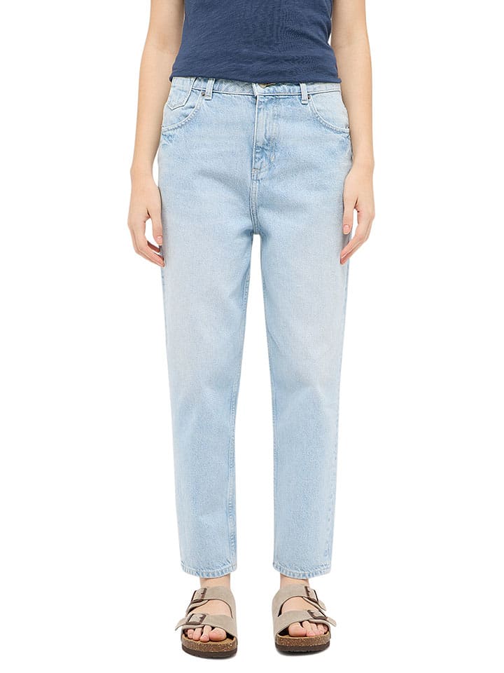 Dżinsy "Charlotte" - Tapered fit - w kolorze błękitnym