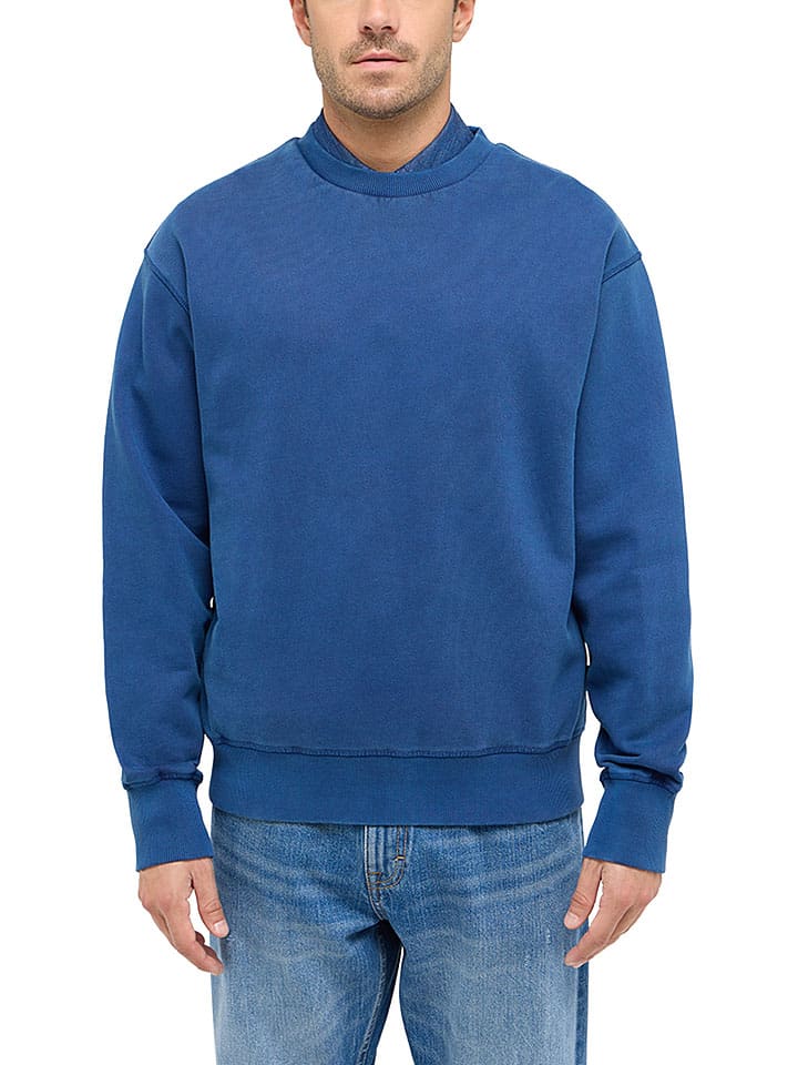 Bluza w kolorze niebieskim