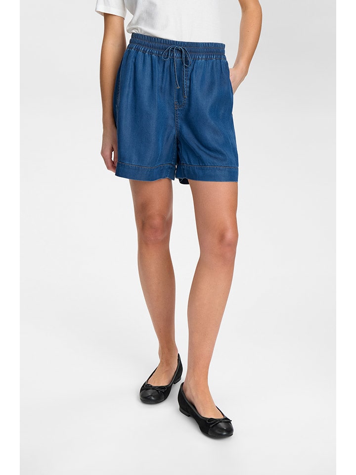 Shorts in Blau