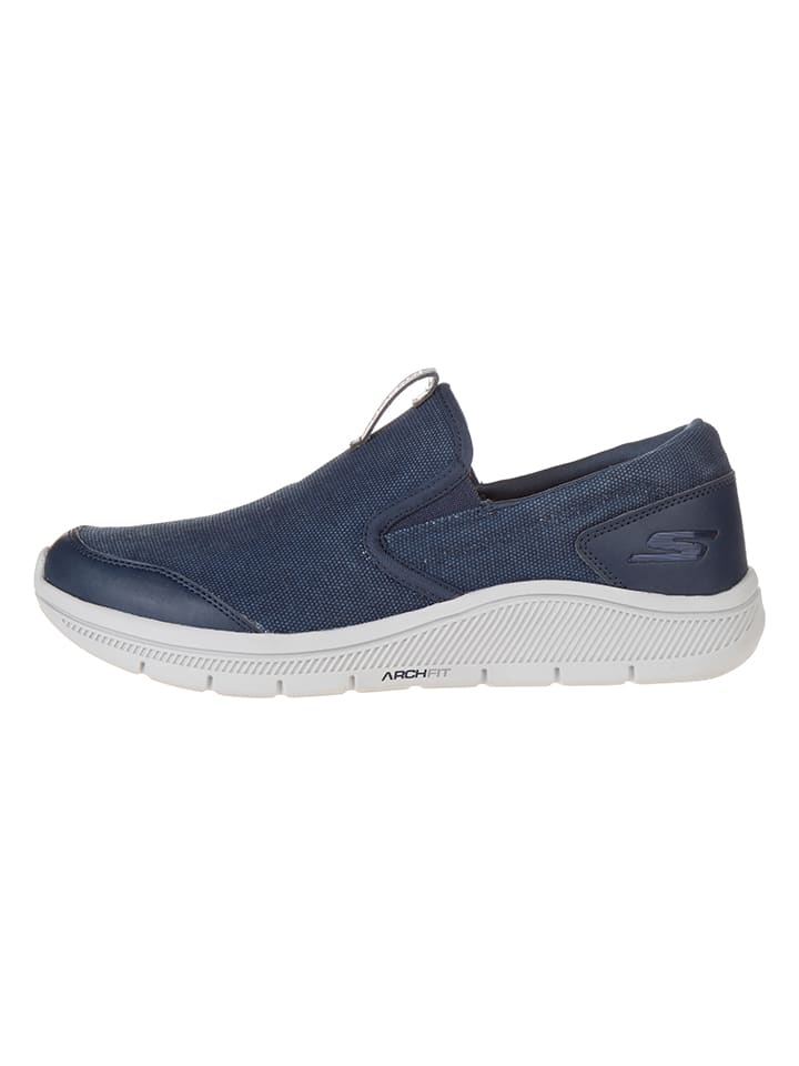 Slippersy "Go Golf Arch Fit Walk" w kolorze granatowym