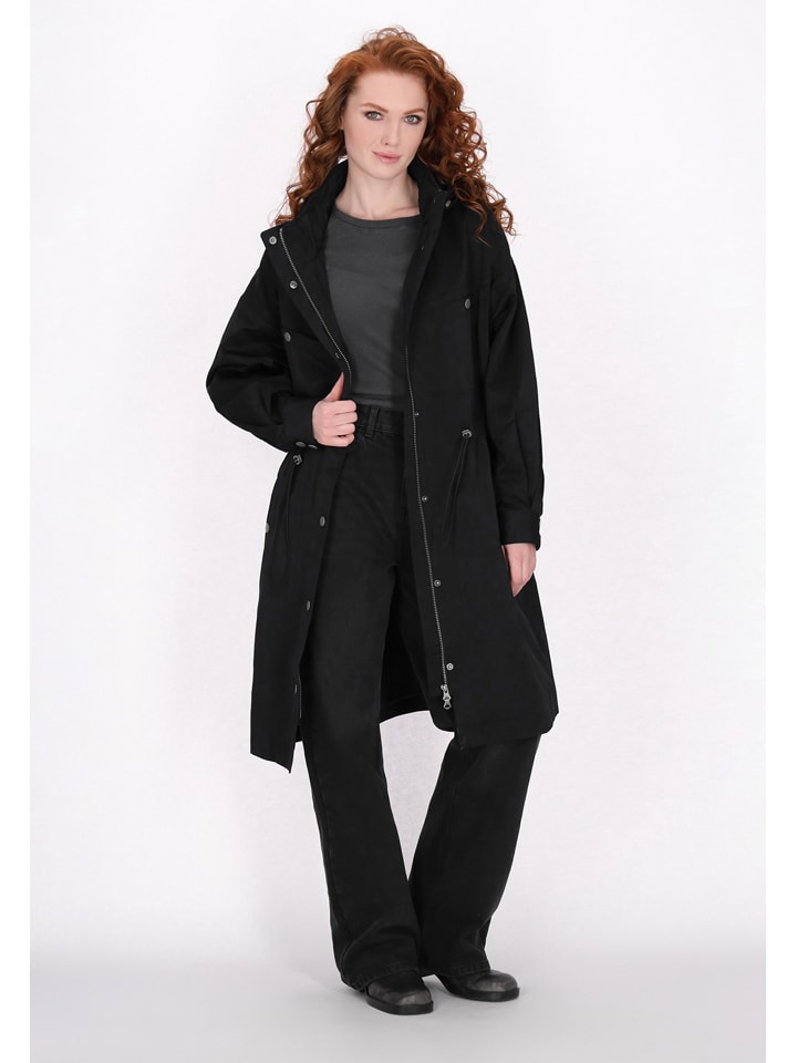 Parka w kolorze czarnym