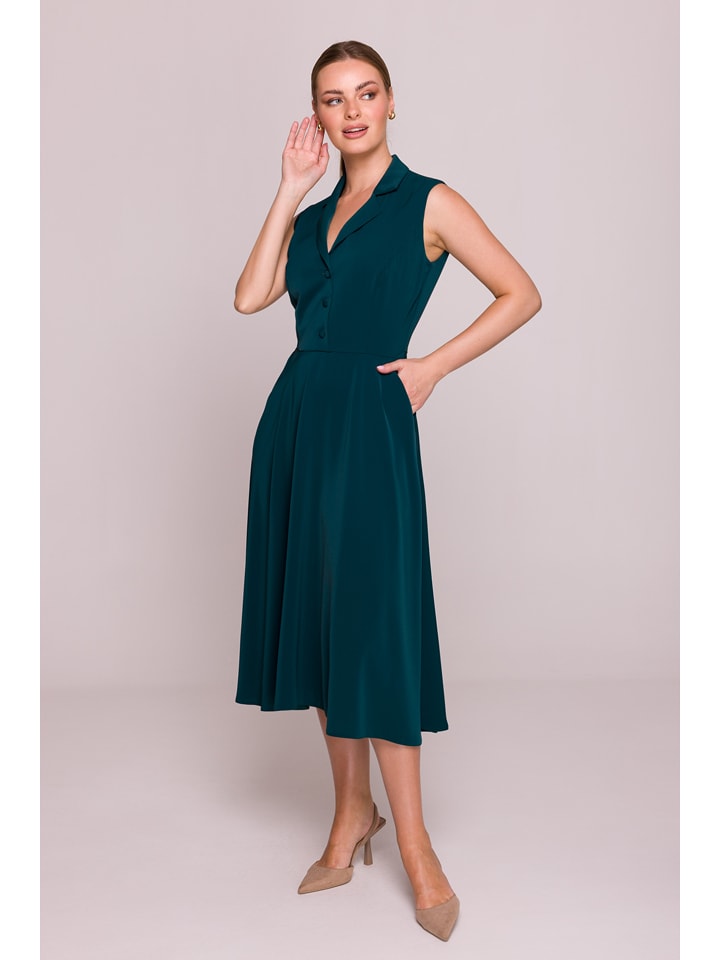 Kleid in Dunkelgrün
