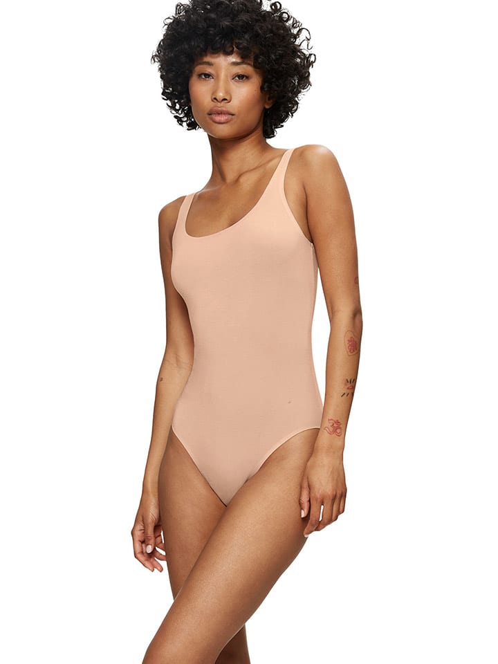 Body in Beige
