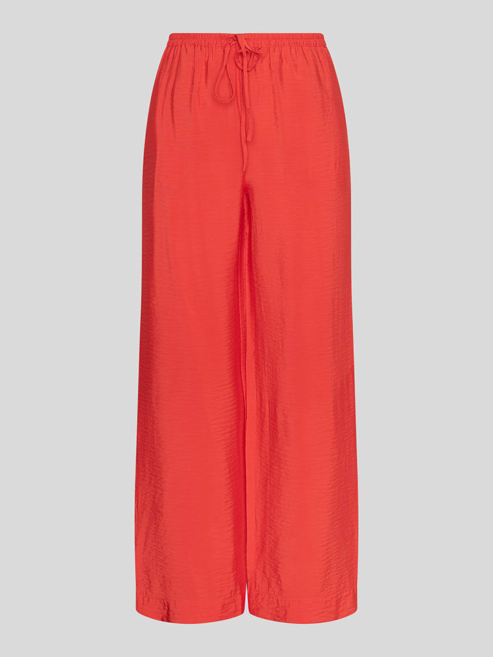 Hose in Rot